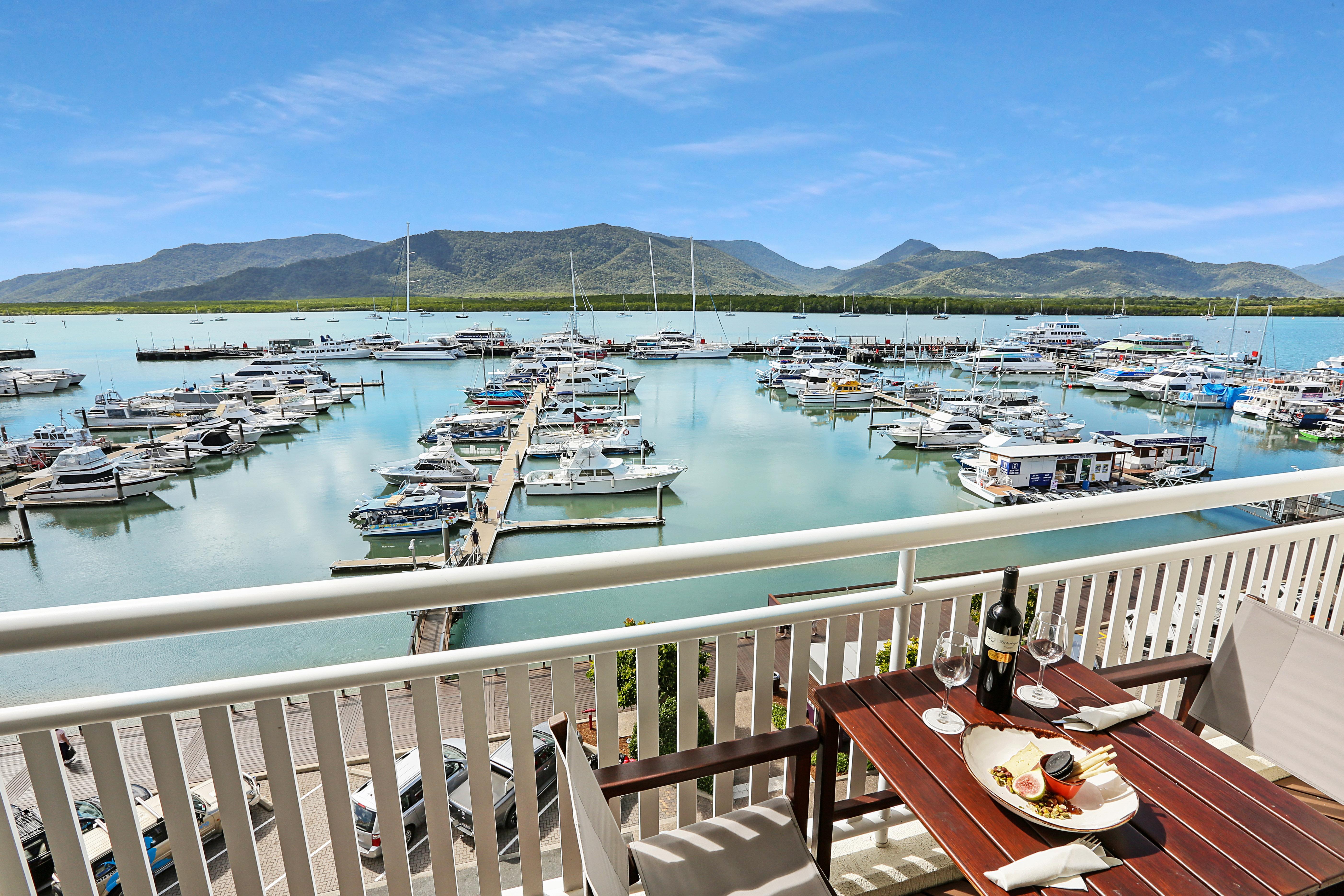 Shangri-La The Marina, Cairns Exterior photo View of the Marina from the Hotel