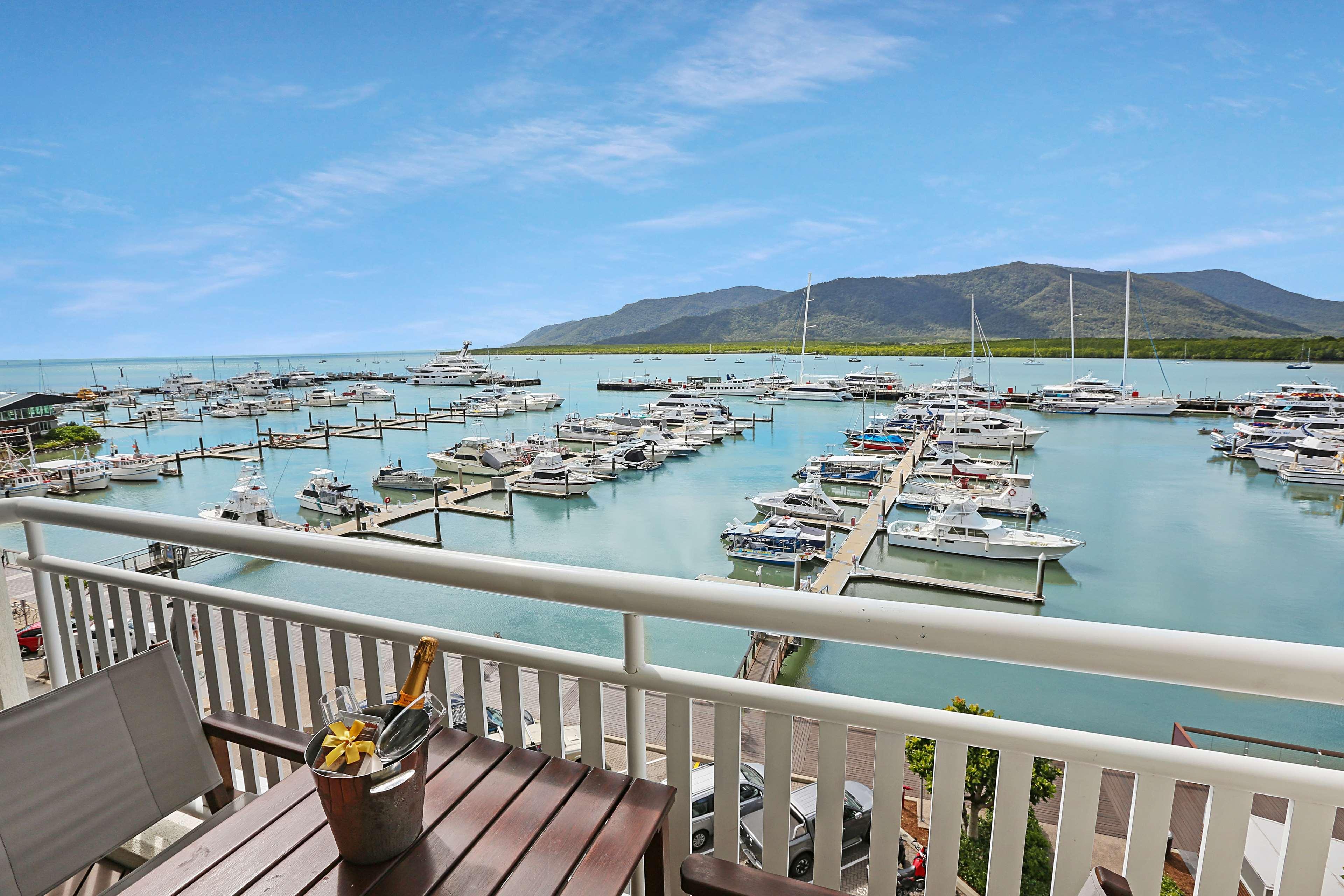Shangri-La The Marina, Cairns Exterior photo View of the Marina from the Hotel