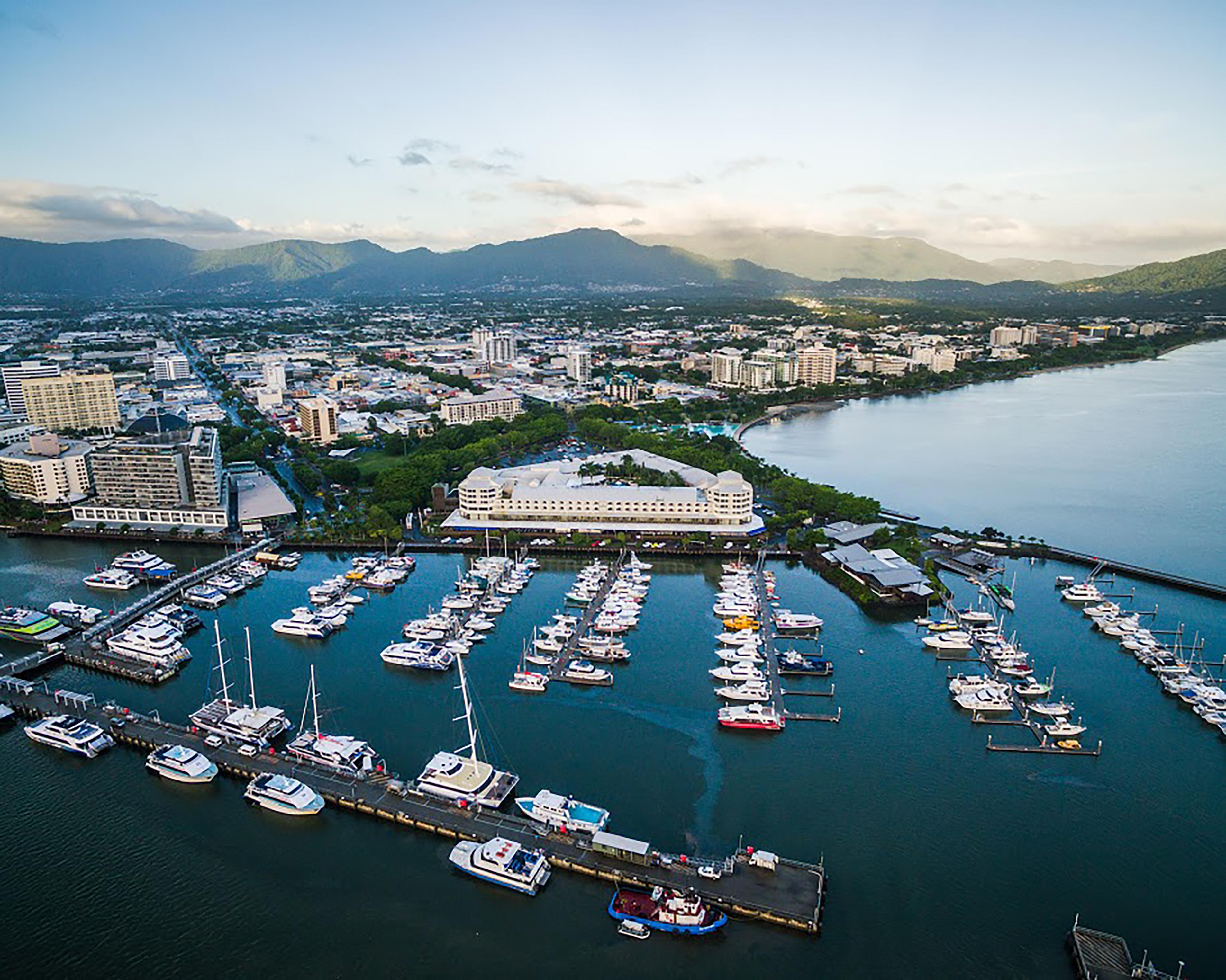 Shangri-La The Marina, Cairns Exterior photo Aerial view of the Cairns Marina