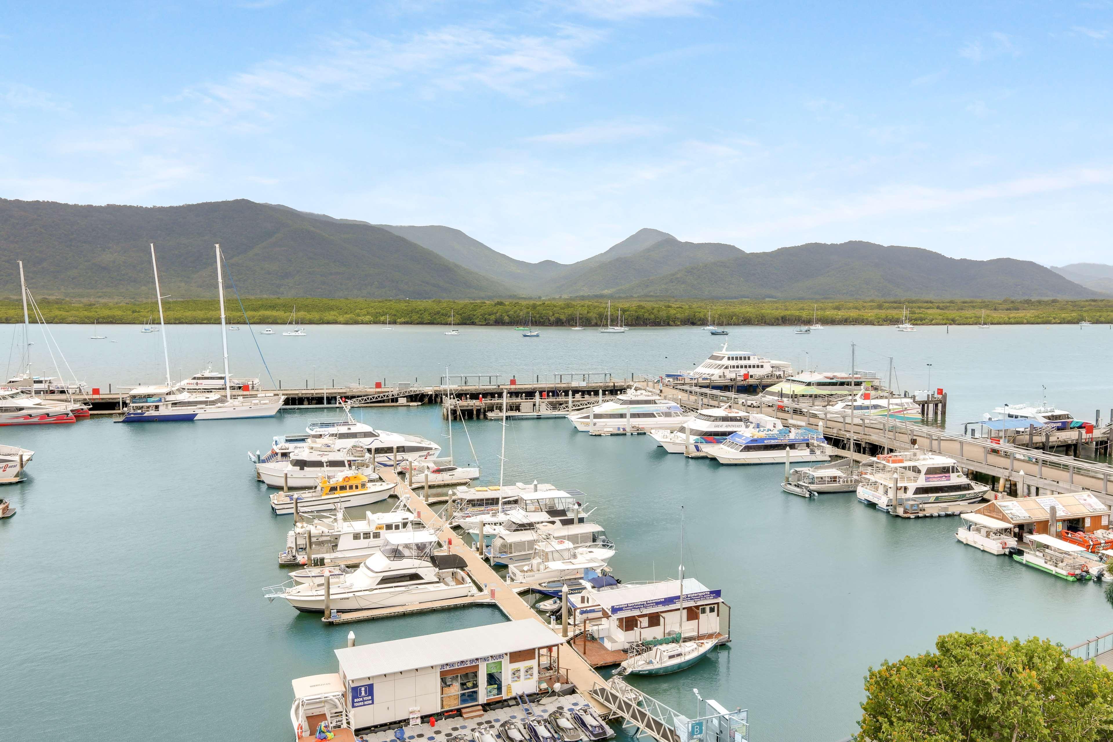 Shangri-La The Marina, Cairns Exterior photo The Marina at the Strand, Townsville
