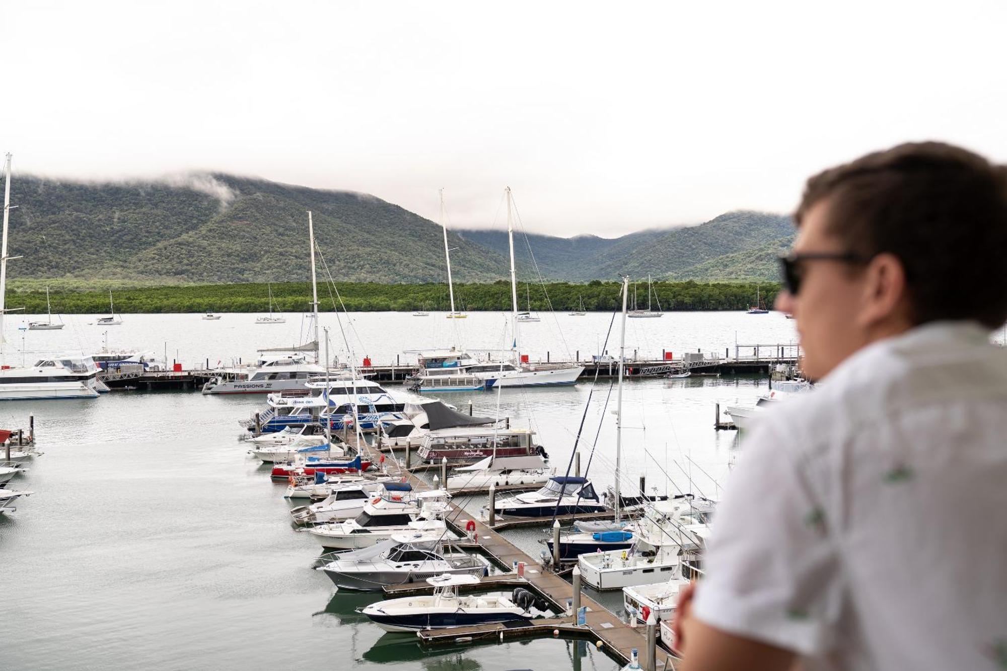 Shangri-La The Marina, Cairns Exterior photo View of the marina from the hotel