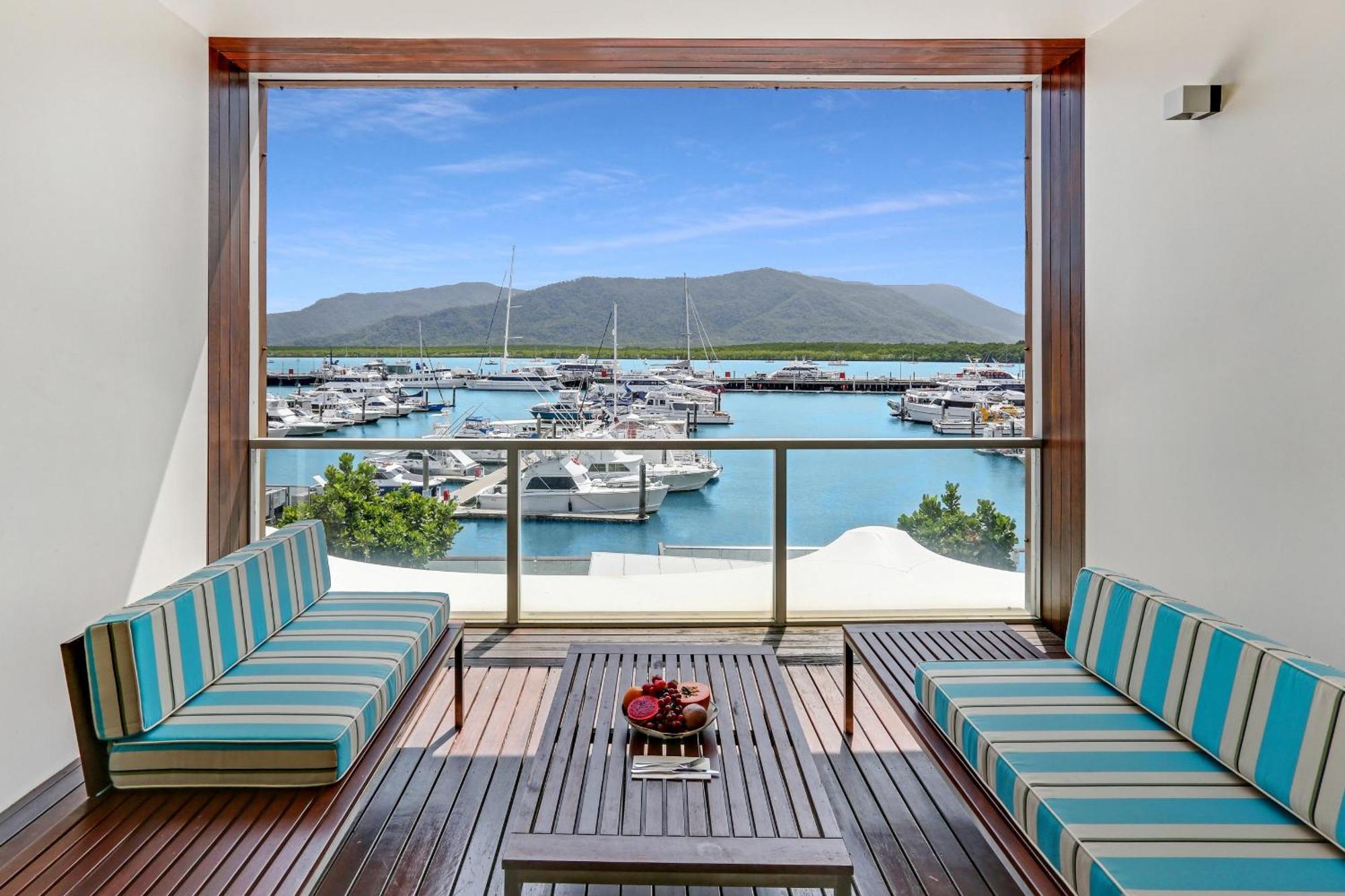 Shangri-La The Marina, Cairns Exterior photo View of the Marina from the Hotel
